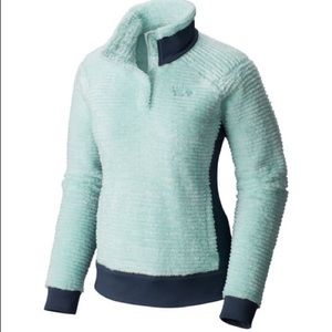 Mountain hard wear fleece pullover